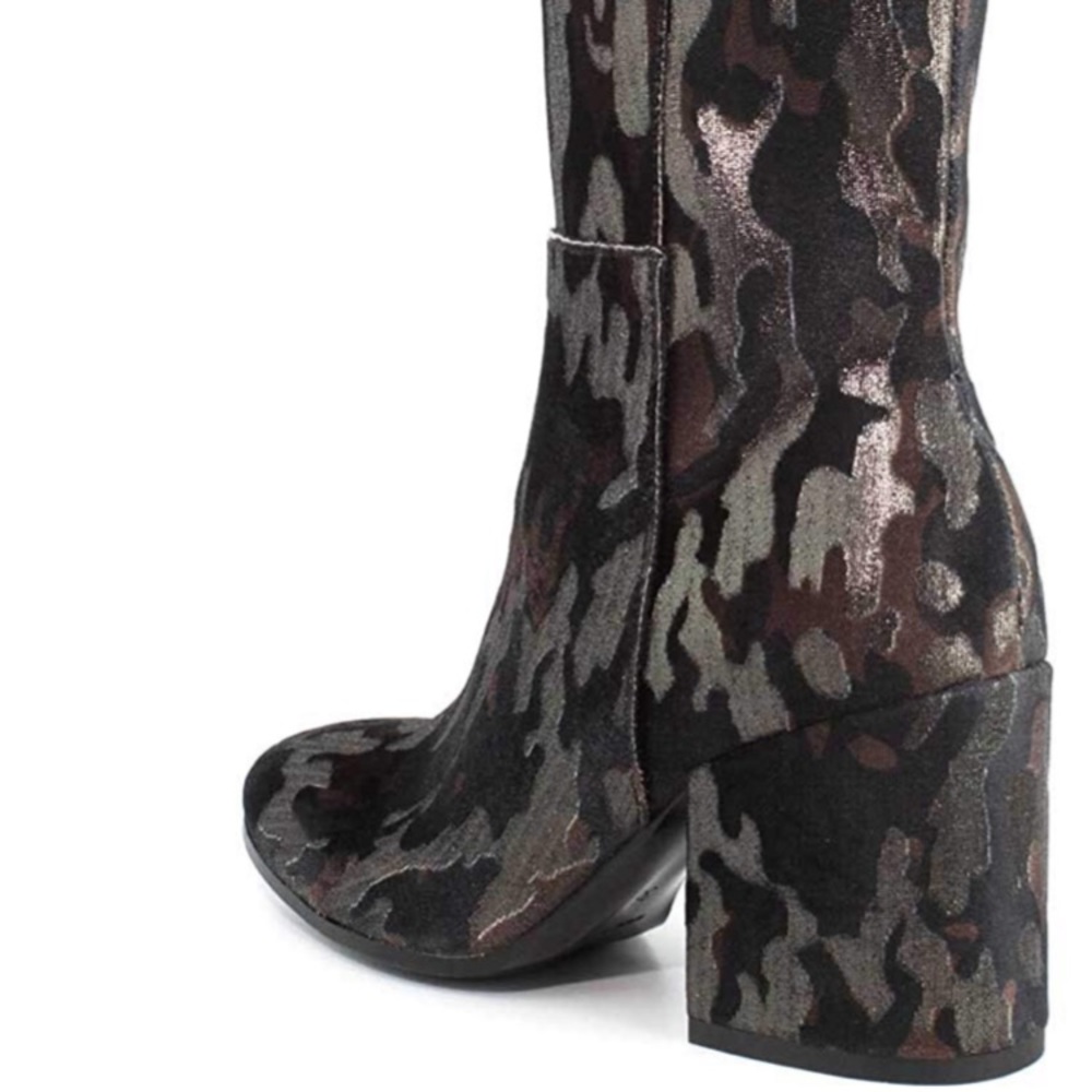 ♥️ Summit boots♥️ - Picture 2 of 2